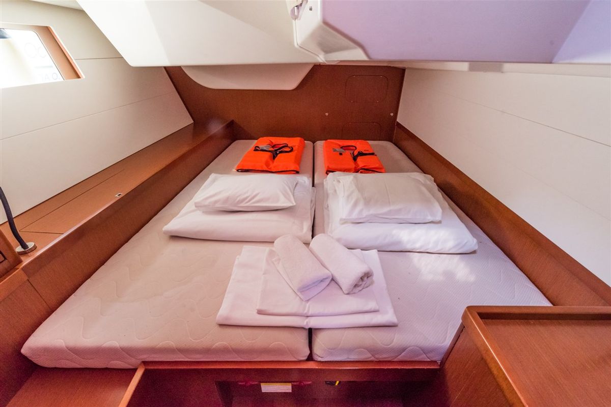 Cabin on Ultra Dubrovnik, a Beneteau Oceanis 48 sailboat at Općina Medulin, Croatia