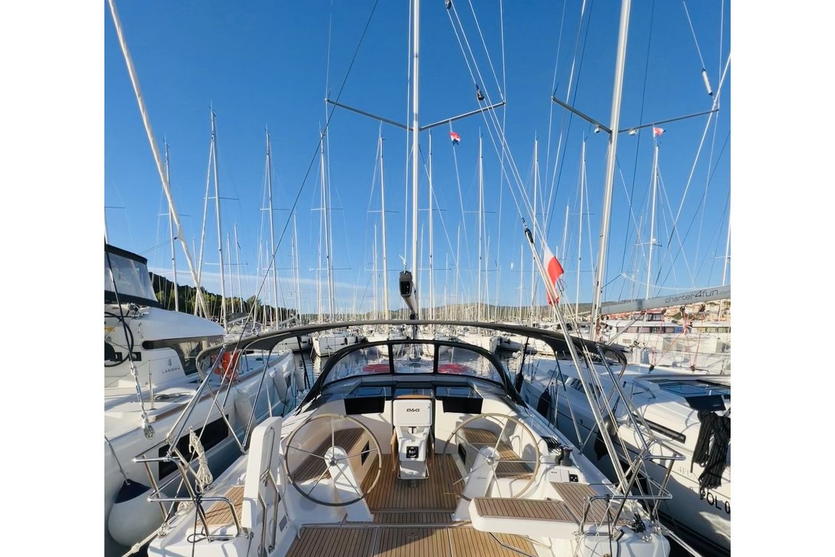 Cockpit of Sea Dream, a Hanse Yachts Hanse 418 sailboat at Općina Rogoznica, Croatia