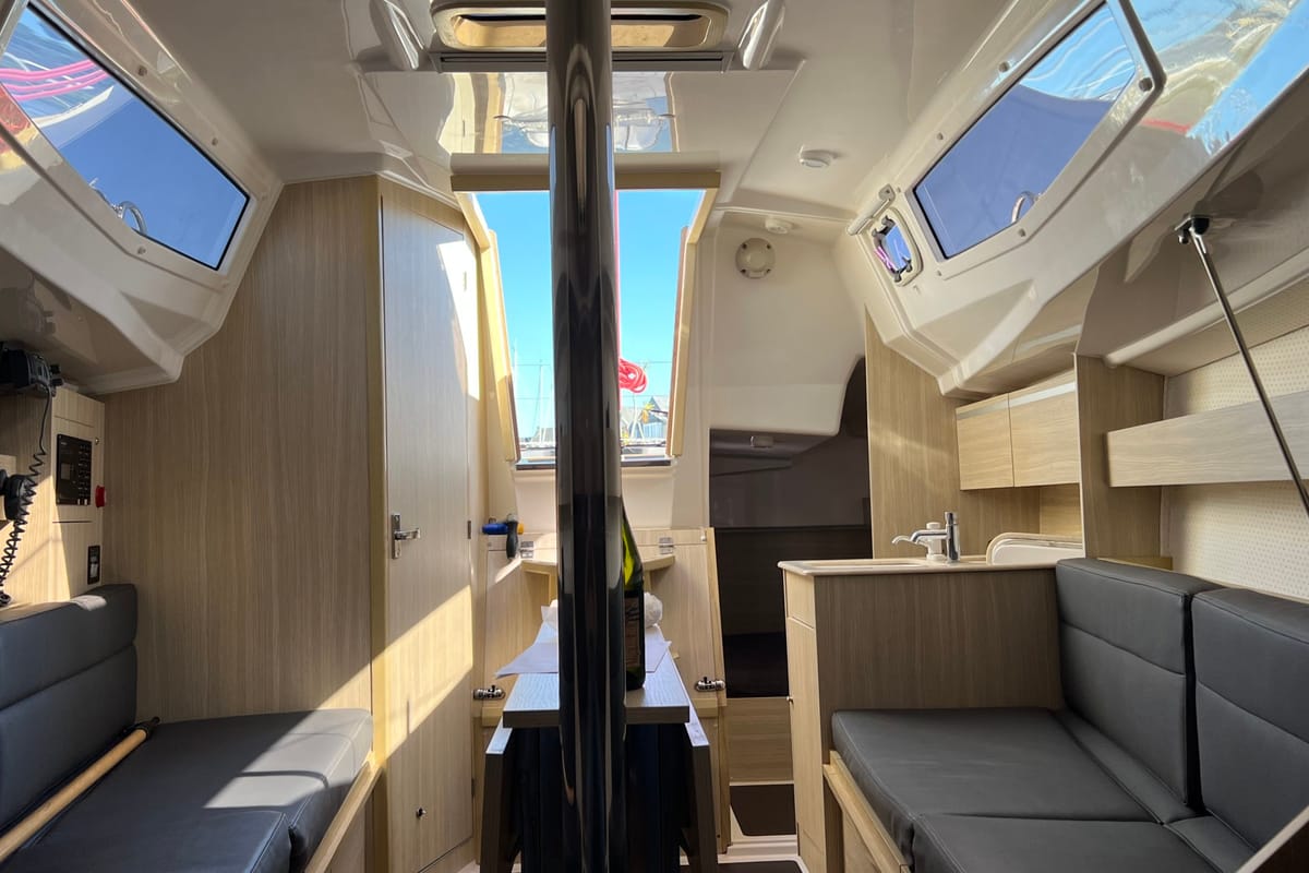Salon of Alyzee, a Northman Maxus 26 Standard sailboat at Port Navalo, France