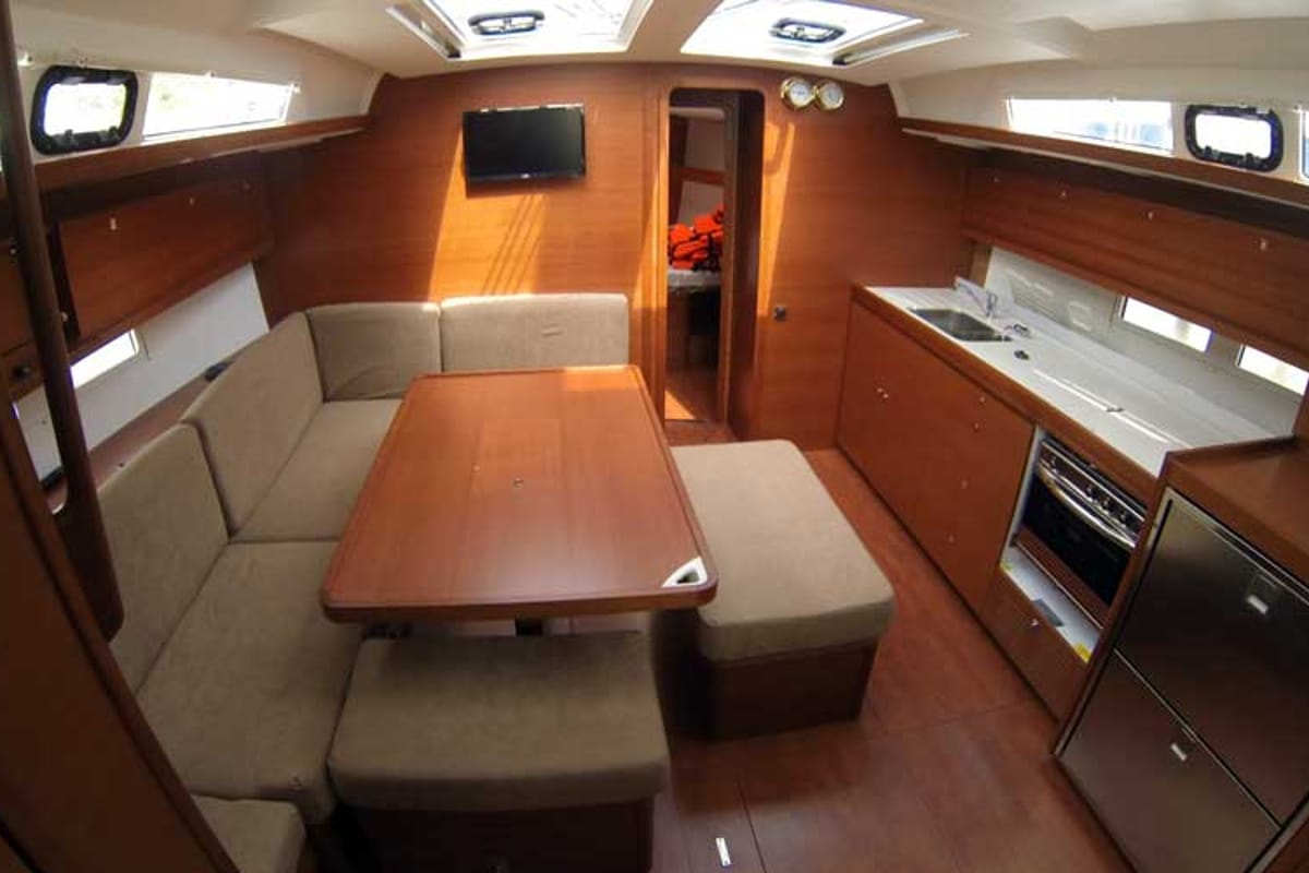 Salon of Pinacolada, a Dufour 460 GL sailboat at Milazzo, Italy
