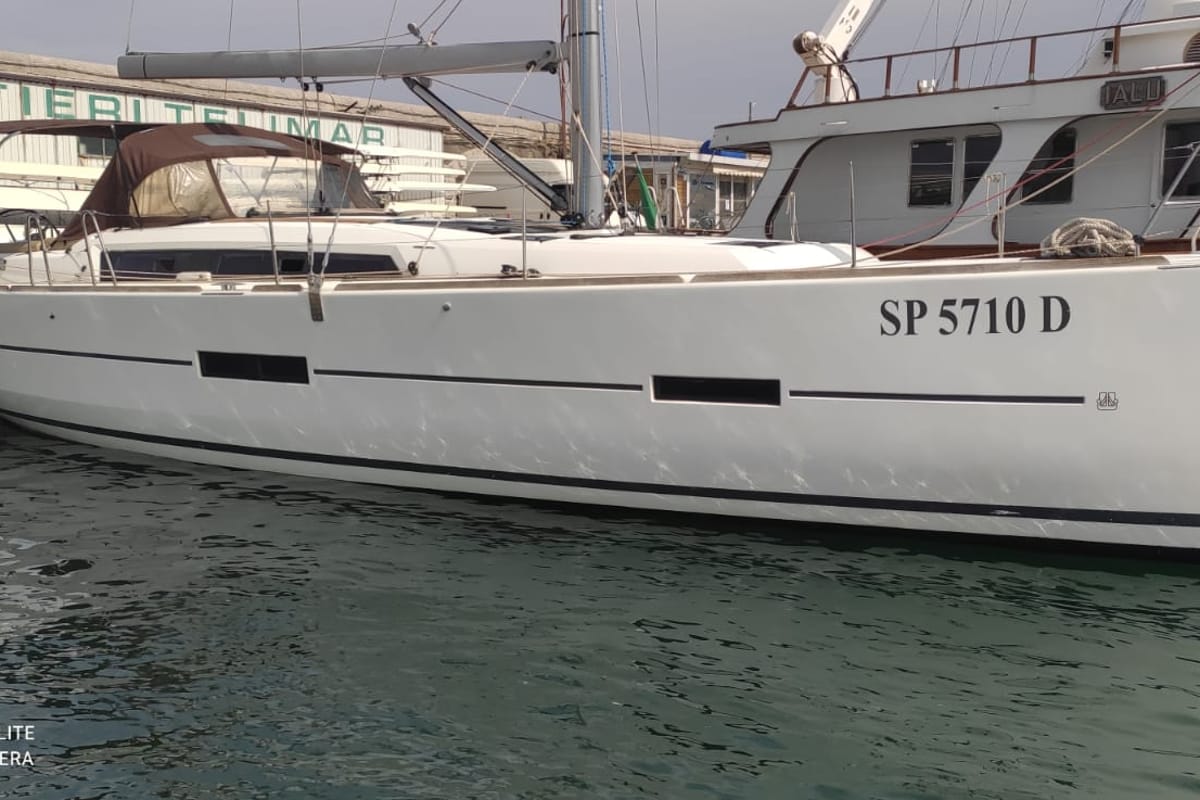 Exterior view of Pinacolada, a Dufour 460 GL sailboat at Milazzo, Italy