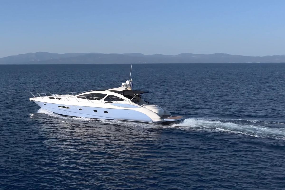 Exterior view of Lia, a Azimut Atlantis 55 motorboat at Pallini Municipal Unit, Greece