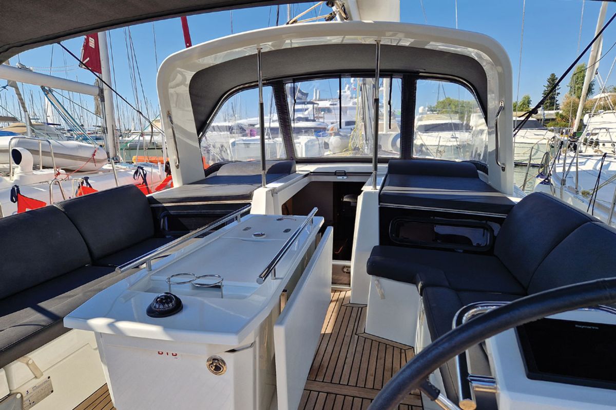 Salon of Athanasia, a Beneteau Oceanis 46.1 sailboat at Athens, Greece