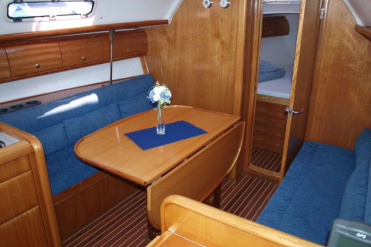 Salon of Sea Star, a Bavaria 32 Cruiser sailboat at Primošten, Croatia