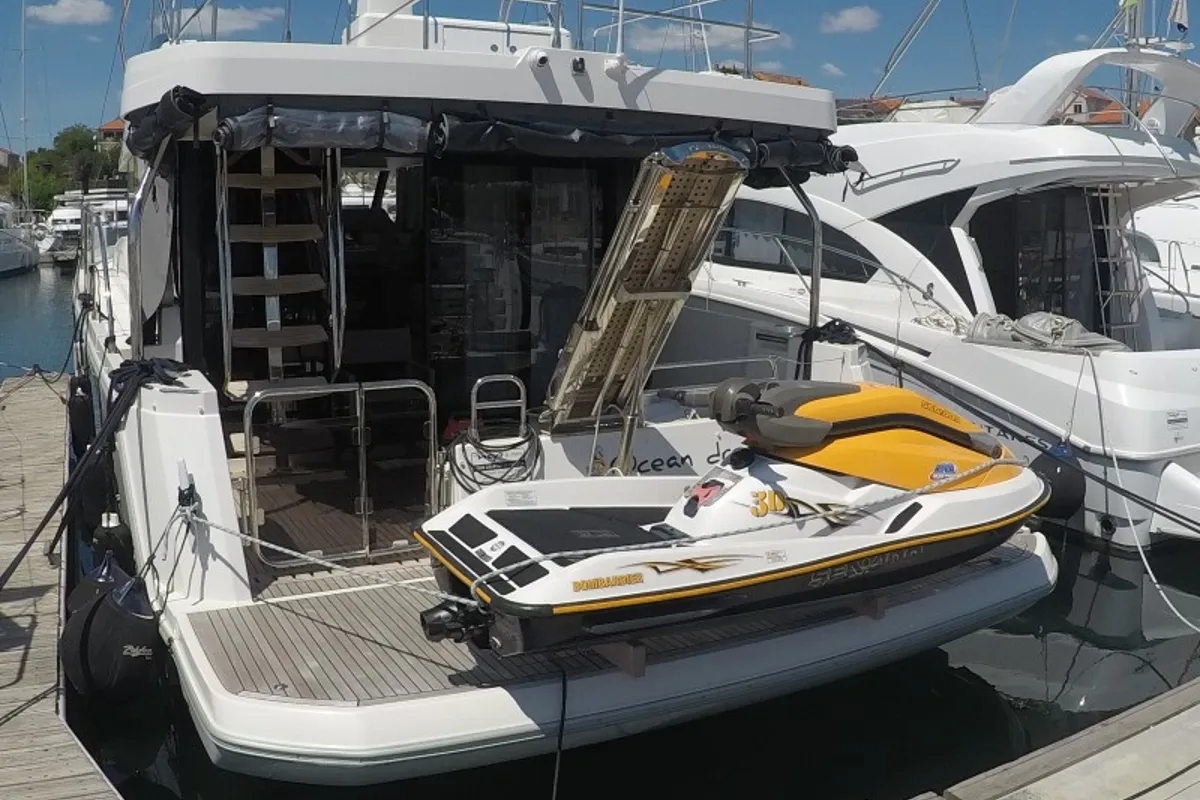 Ocean Dreamer, a Beneteau Swift Trawler 47 yacht at Grad Šibenik, Croatia