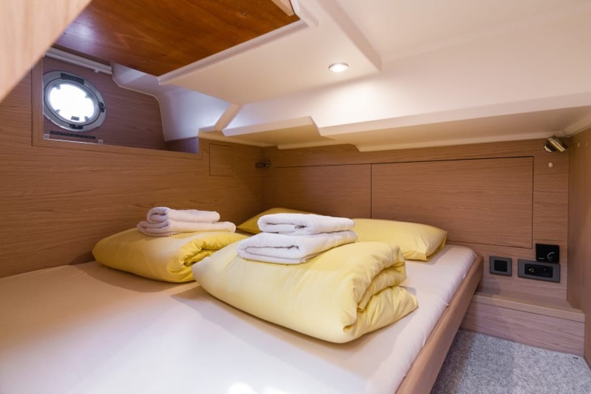 Cabin on Ocean Dreamer, a Beneteau Swift Trawler 47 yacht at Grad Šibenik, Croatia