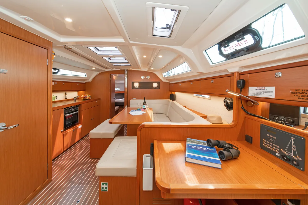 Salon of Laertis, a Bavaria Cruiser 41 sailboat at Volos Municipality, Greece