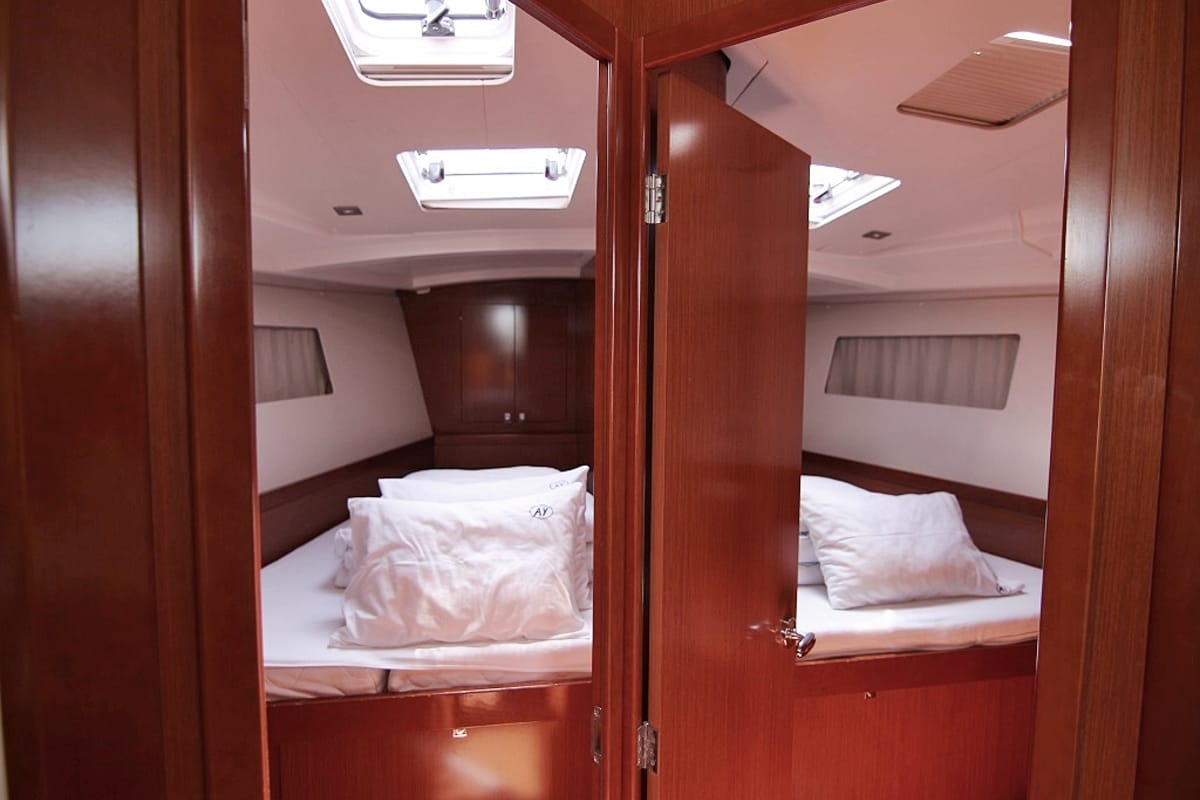 Cabin on Golden Dreams, a Beneteau Oceanis 45 sailboat at Općina Sukošan, Croatia
