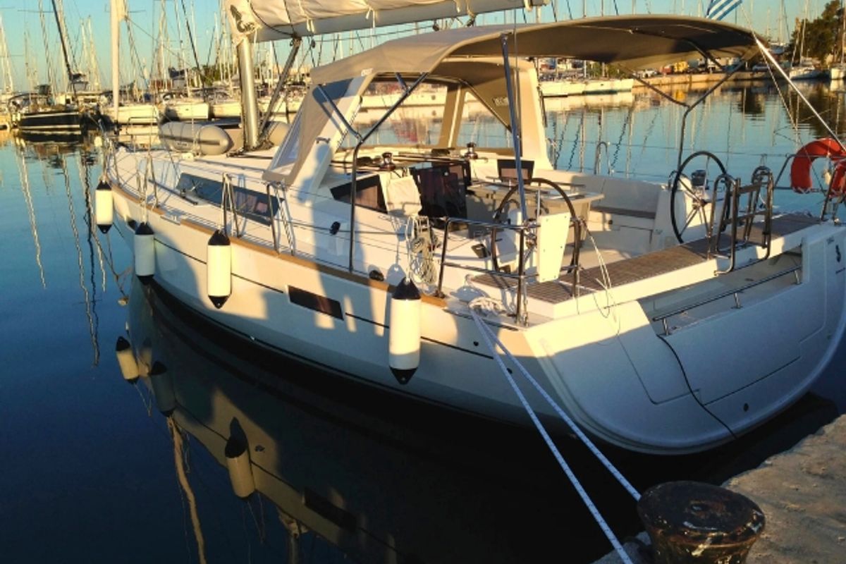 Exterior view of Naya, a Beneteau Oceanis 45 sailboat at Parikia, Greece