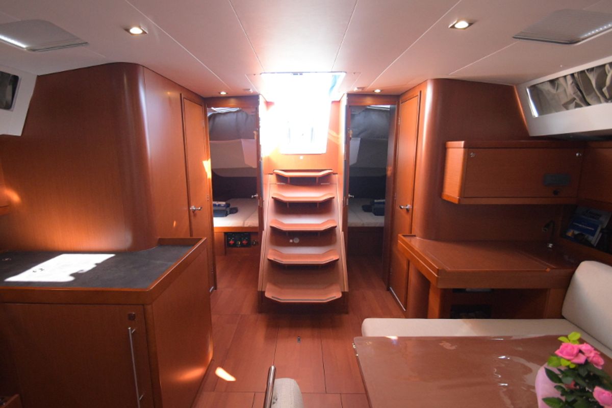 Salon of Allegra, a Beneteau Oceanis 48 sailboat at U Pàize/Carloforte, Italy