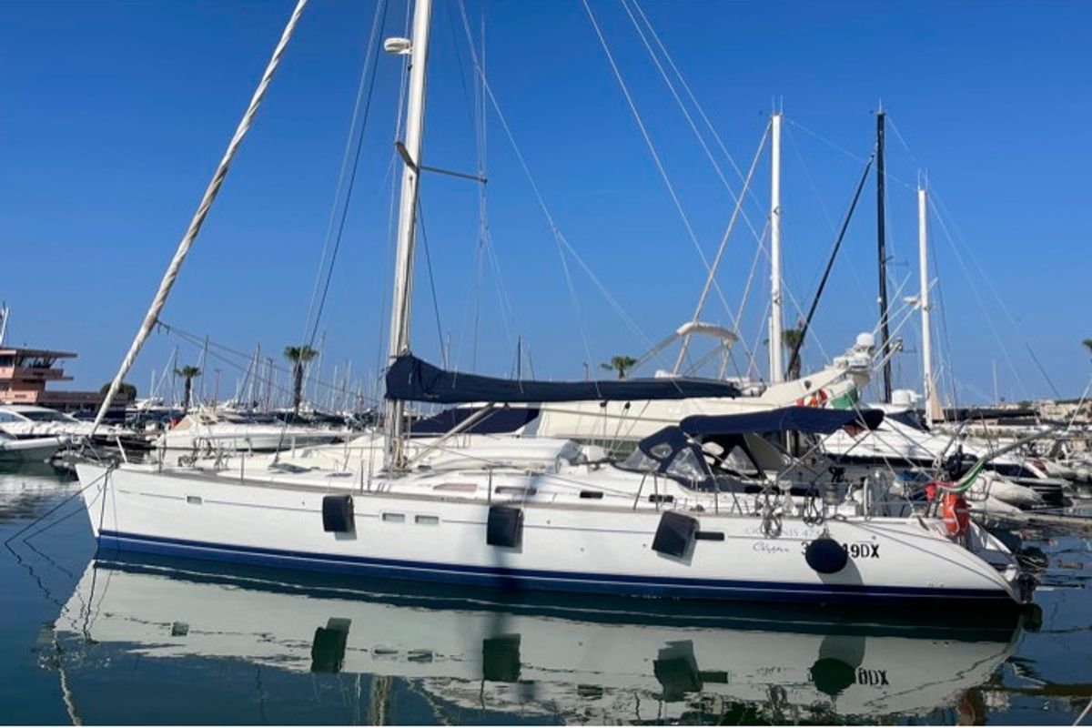 Exterior view of Rashomon, a Beneteau Oceanis 473 sailboat at Nettuno, Italy