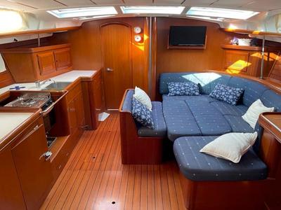 Salon of Rashomon, a Beneteau Oceanis 473 sailboat at Nettuno, Italy