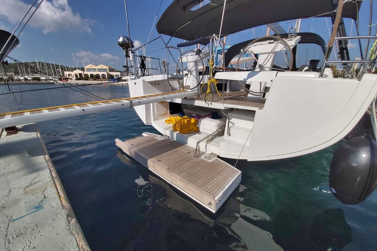 Exterior view of Ellora, a Hanse Yachts Hanse 548 sailboat at Lavreotiki Municipal Unit, Greece