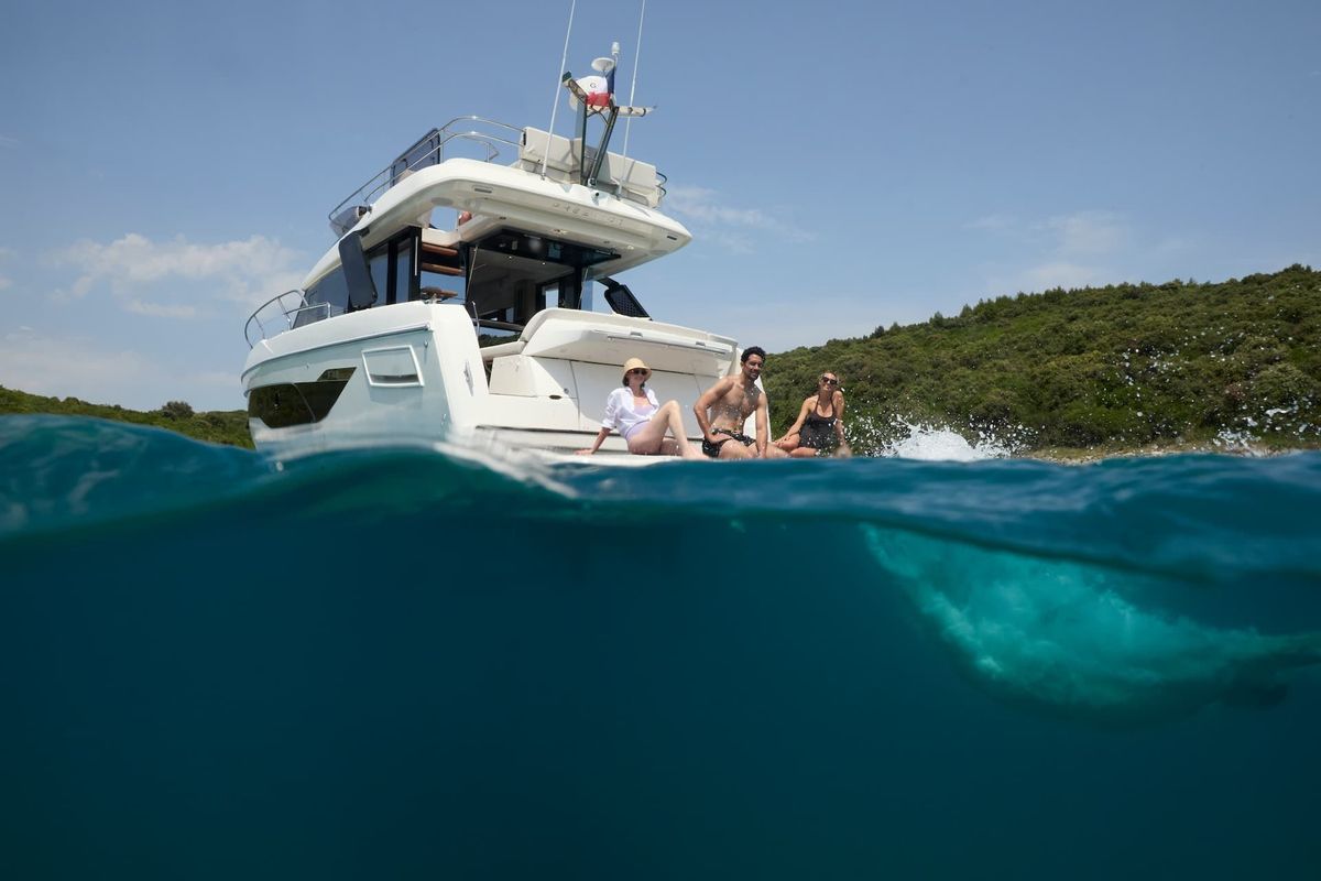 Exterior view of Mr. 77, a Prestige F4.3 yacht at Grad Kaštela, Croatia