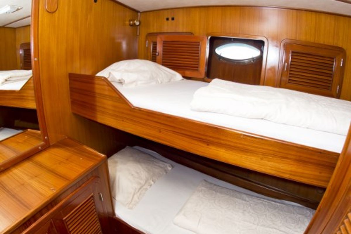 Cabin on Viva La Libertad , a Staryacht 1940 motorboat at Primošten, Croatia