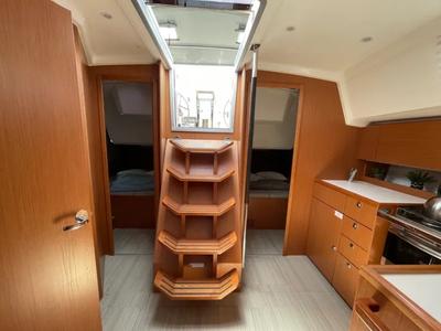 Salon of MAIA, a Bavaria C42 sailboat at Athens, Greece