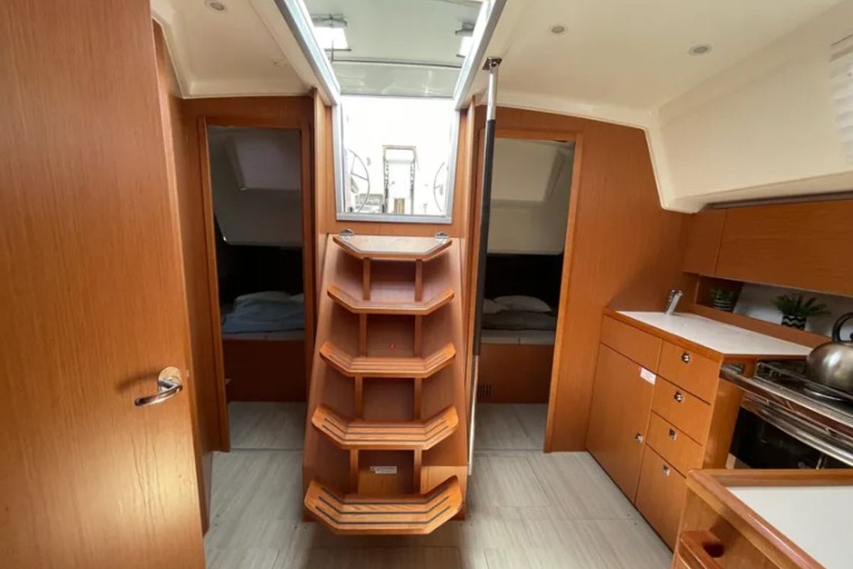 Salon of MAIA, a Bavaria C42 sailboat at Athens, Greece