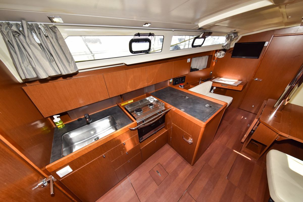 4Play, a Beneteau Oceanis 41.1 sailboat at Općina Sukošan, Croatia