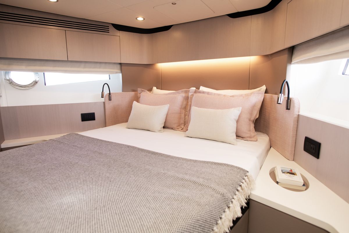 Cabin on Alibaba, a Azimut 60 motorboat at Grad Šibenik, Croatia