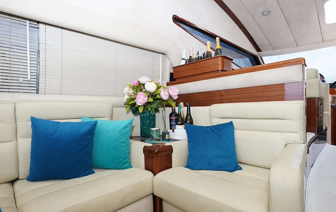 Salon of ADELYA, a Gulet Leomar 59 yacht at Konyaaltı, Turkey