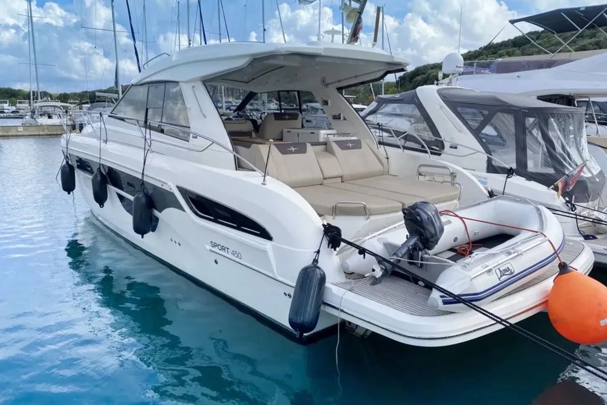 Exterior view of Varola, a Bavaria Sport 450 HT motorboat at Seget Donji, Croatia