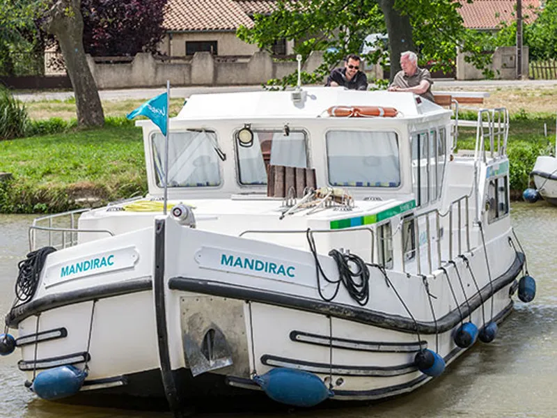 Exterior view of Invalid, a Pénichette 1165 motorboat at Loosdrecht, Netherlands