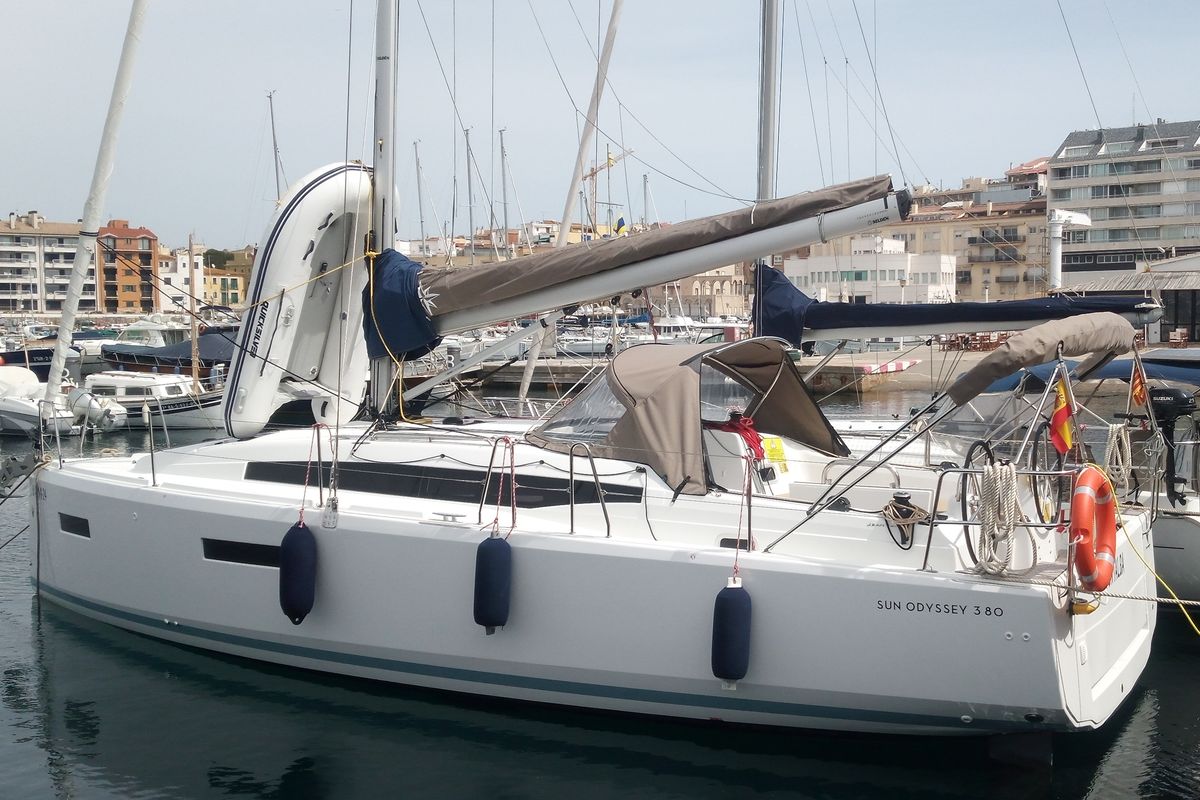 Exterior view of Fontalba, a Jeanneau Sun Odyssey 380 sailboat at Palamós, Spain