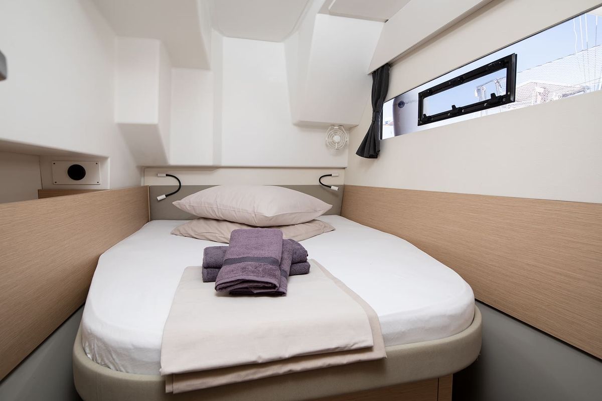 Cabin on Mare Tortuga, a Fountaine Pajot MY 37 catamaran at Općina Medulin, Croatia