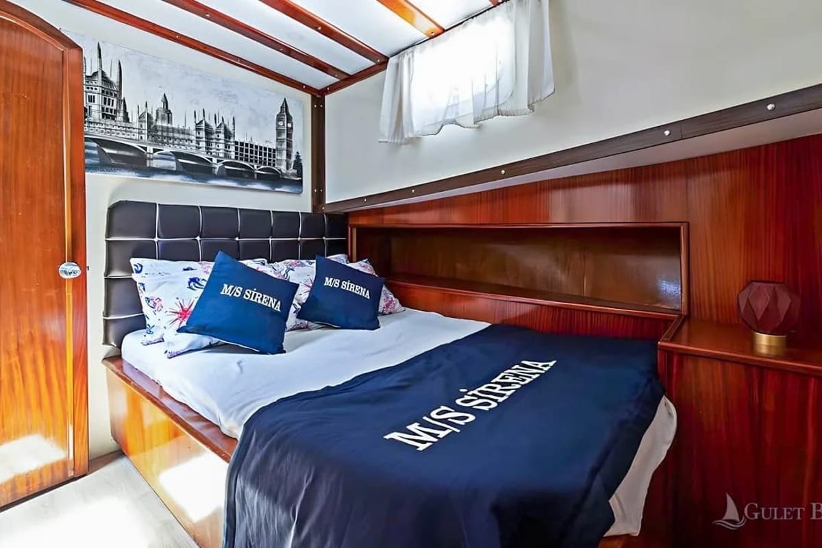 Cabin on Sirena, a Unknown Sirena yacht at Split, Croatia