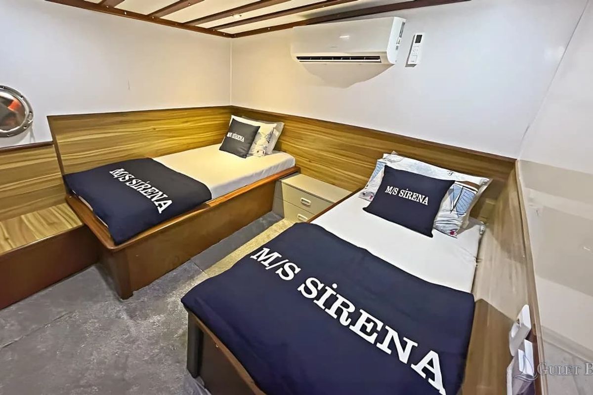 Cabin on Sirena, a Unknown Sirena yacht at Split, Croatia