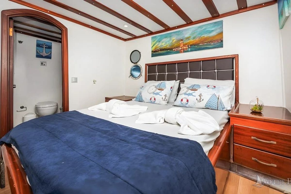 Cabin on Sirena, a Unknown Sirena yacht at Split, Croatia