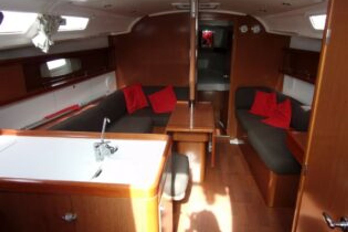 Salon of Beleza, a Beneteau Oceanis 37 sailboat at Toulon, France