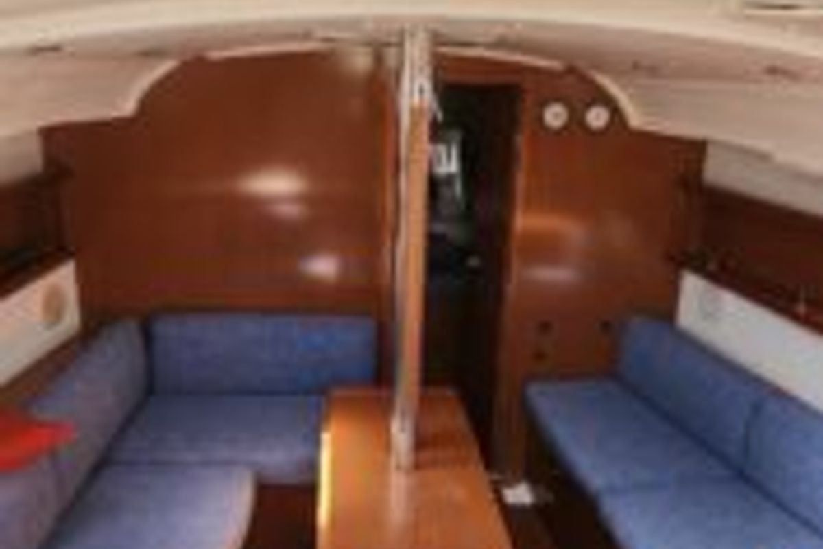 Salon of Beleza, a Beneteau Oceanis 37 sailboat at Toulon, France