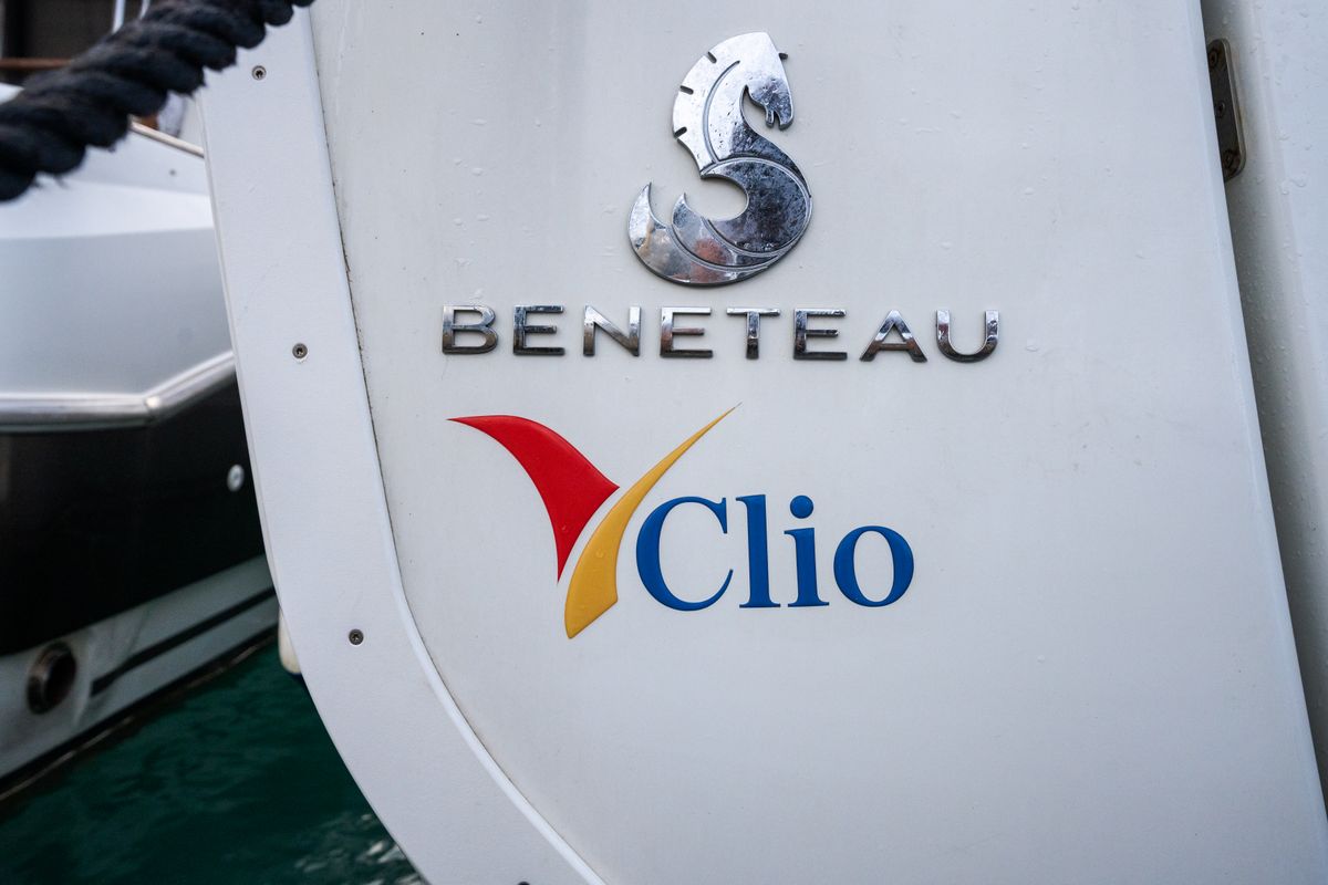Clio, a Beneteau Oceanis 40.1 sailboat at Rosignano Solvay, Italy