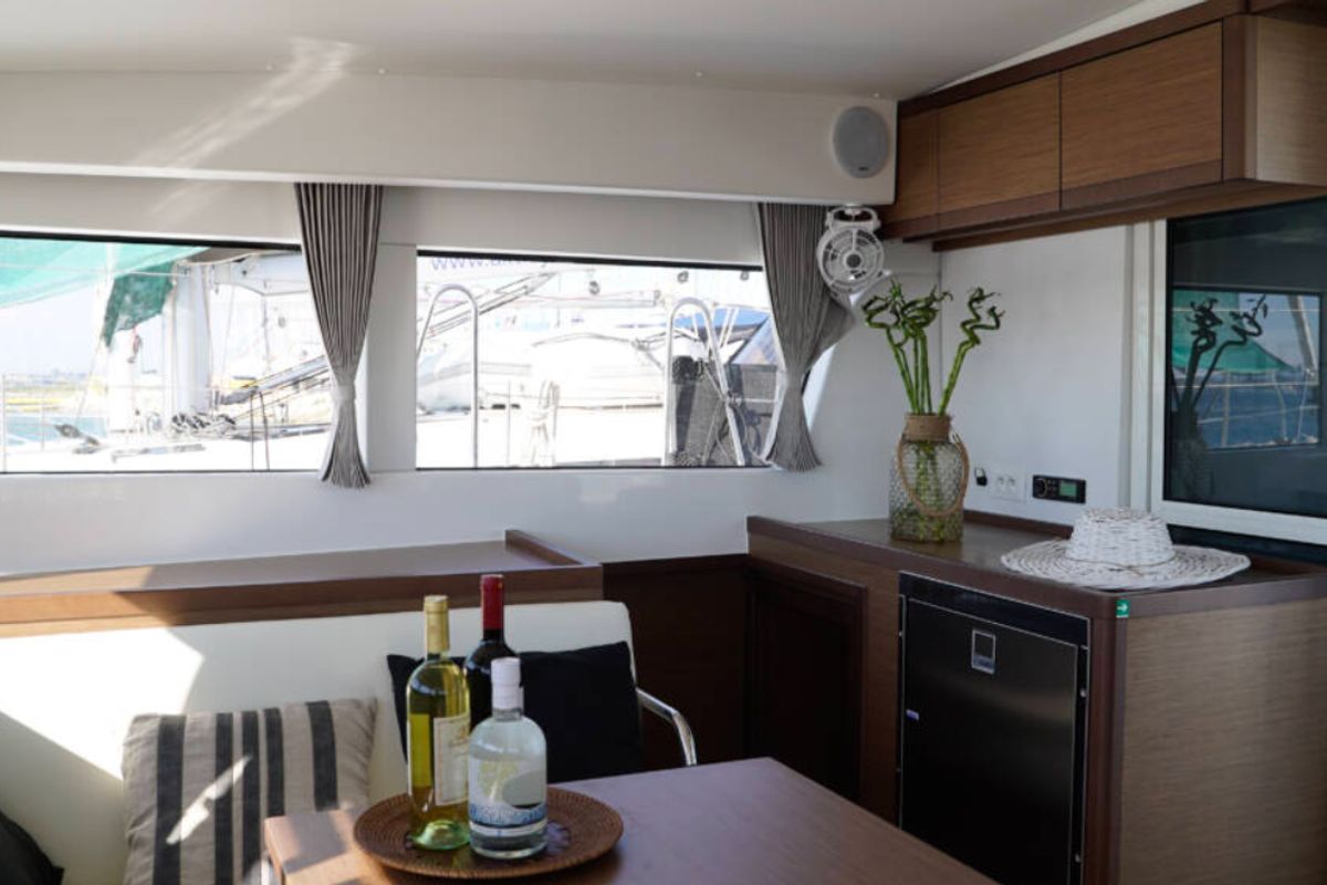 Salon of Chios, a Lagoon 40 catamaran at Municipal Unit of Lefkada, Greece
