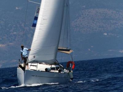 Exterior view of Maxima, a Jeanneau Sun Odyssey 33i sailboat at Gouvia, Greece