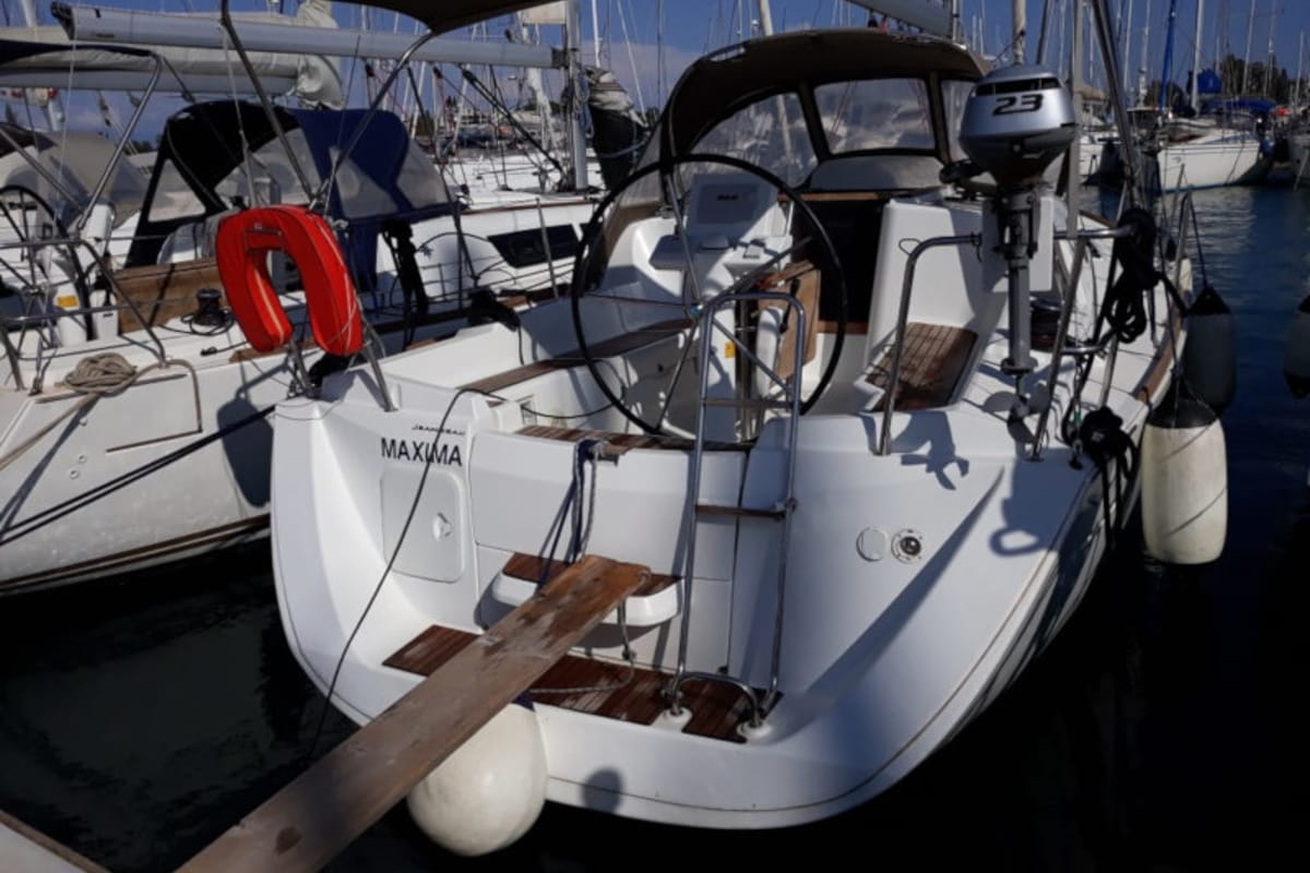 Exterior view of Maxima, a Jeanneau Sun Odyssey 33i sailboat at Gouvia, Greece