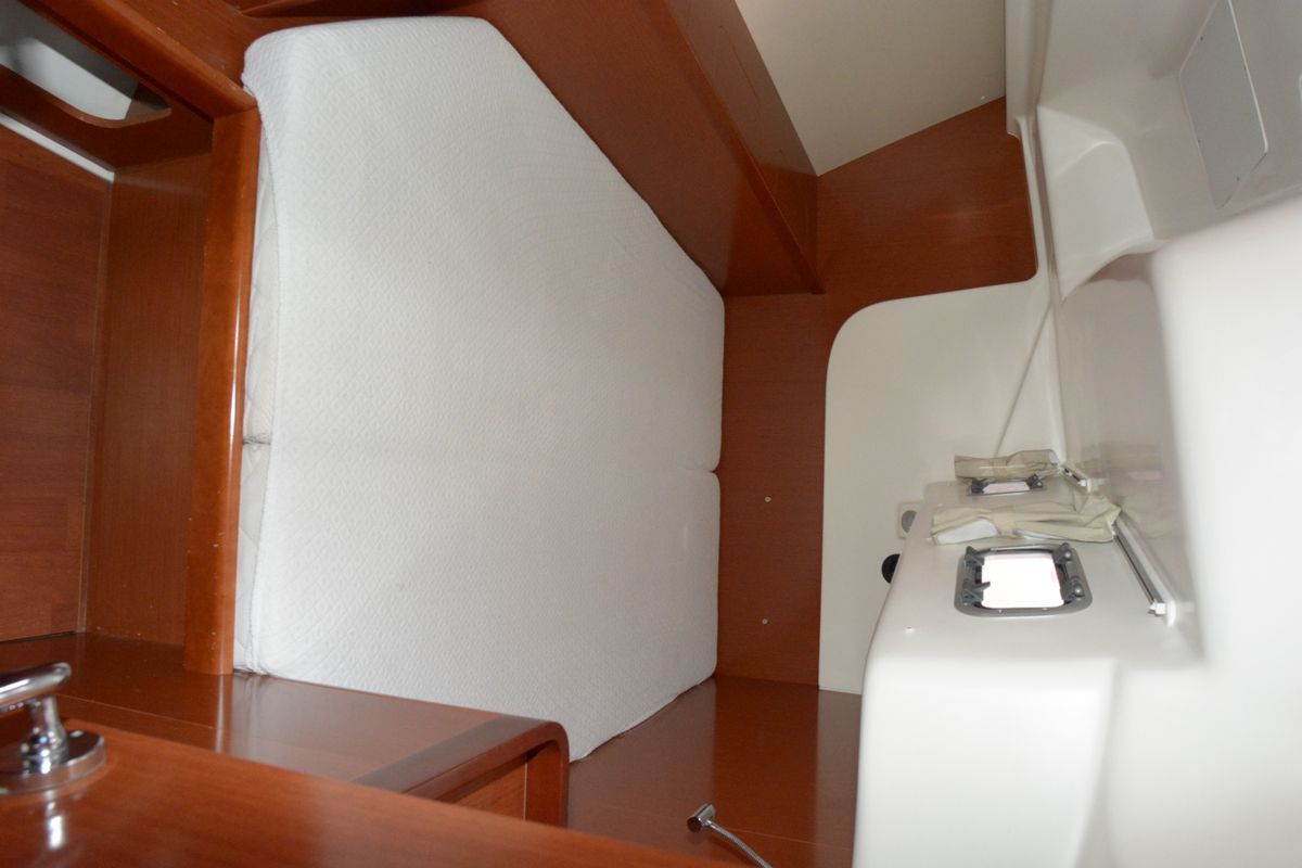 Zoe, a Beneteau Oceanis 46 sailboat at Bari, Italy