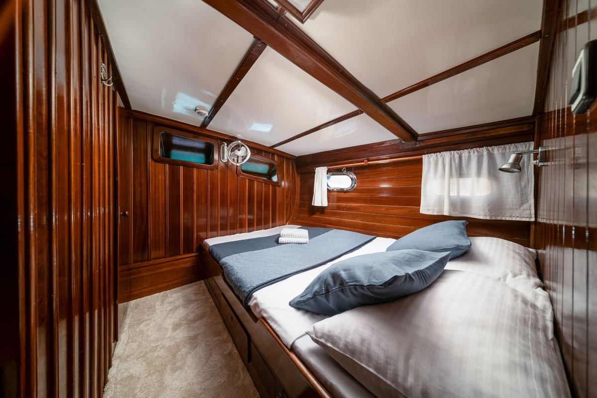Cabin on Hera, a Unknown Hera yacht at Split, Croatia