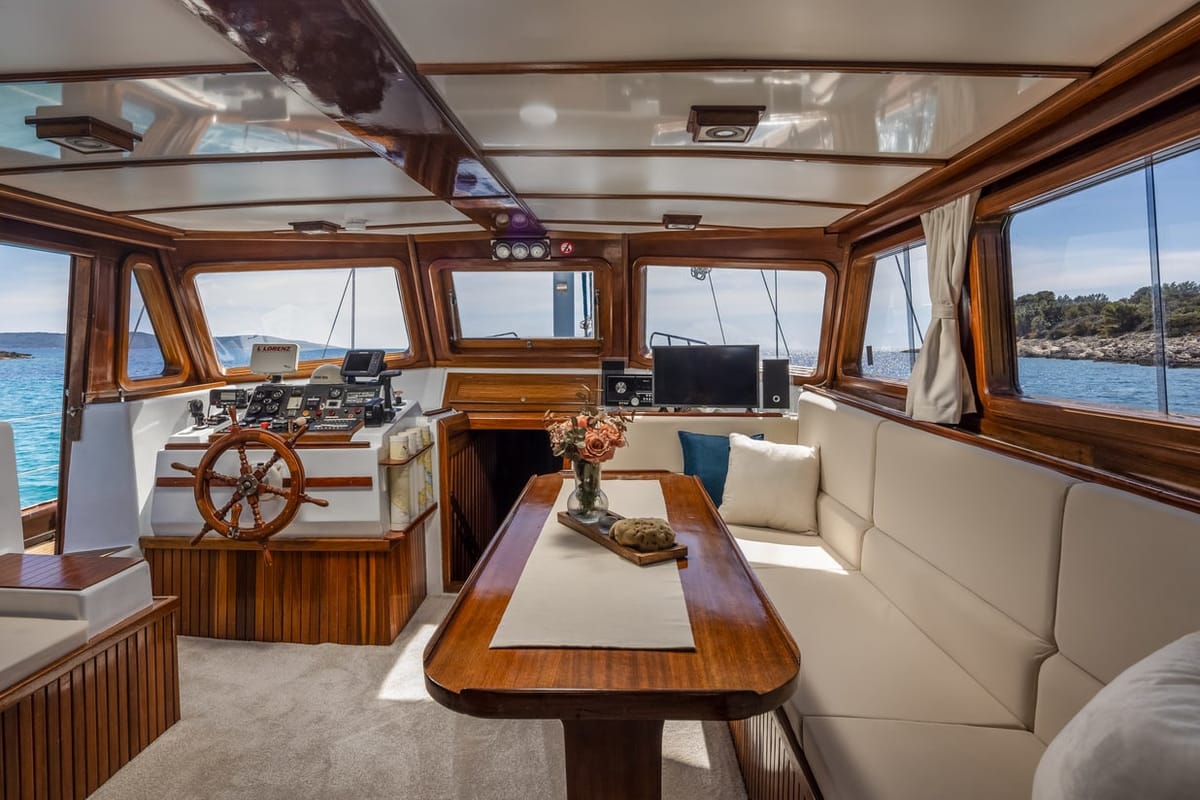 Salon of Hera, a Unknown Hera yacht at Split, Croatia