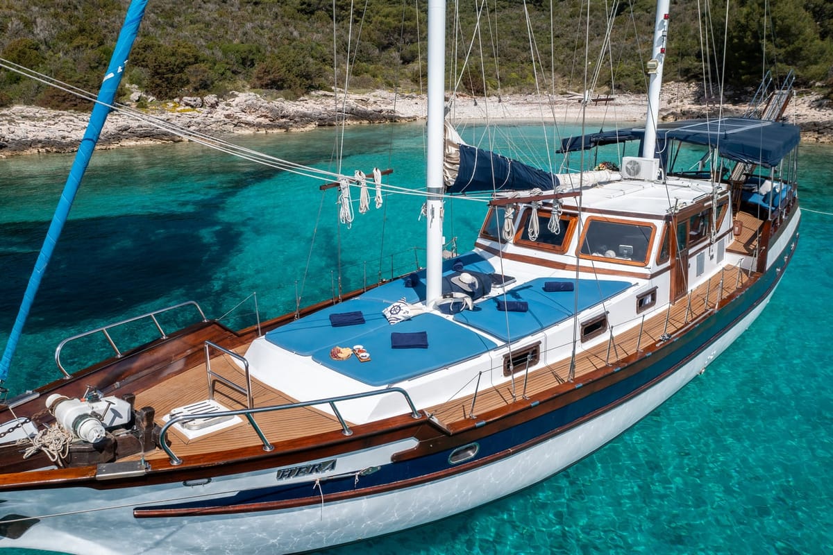 Salon of Hera, a Unknown Hera yacht at Split, Croatia