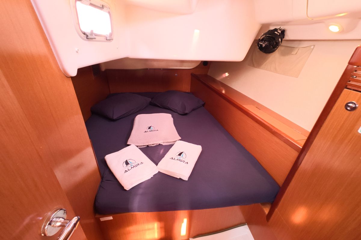 Cabin on Classic, a Beneteau Oceanis 43 sailboat at Fethiye, Turkey