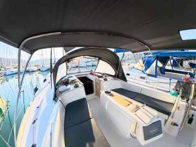 Deck of Classic, a Beneteau Oceanis 43 sailboat at Fethiye, Turkey