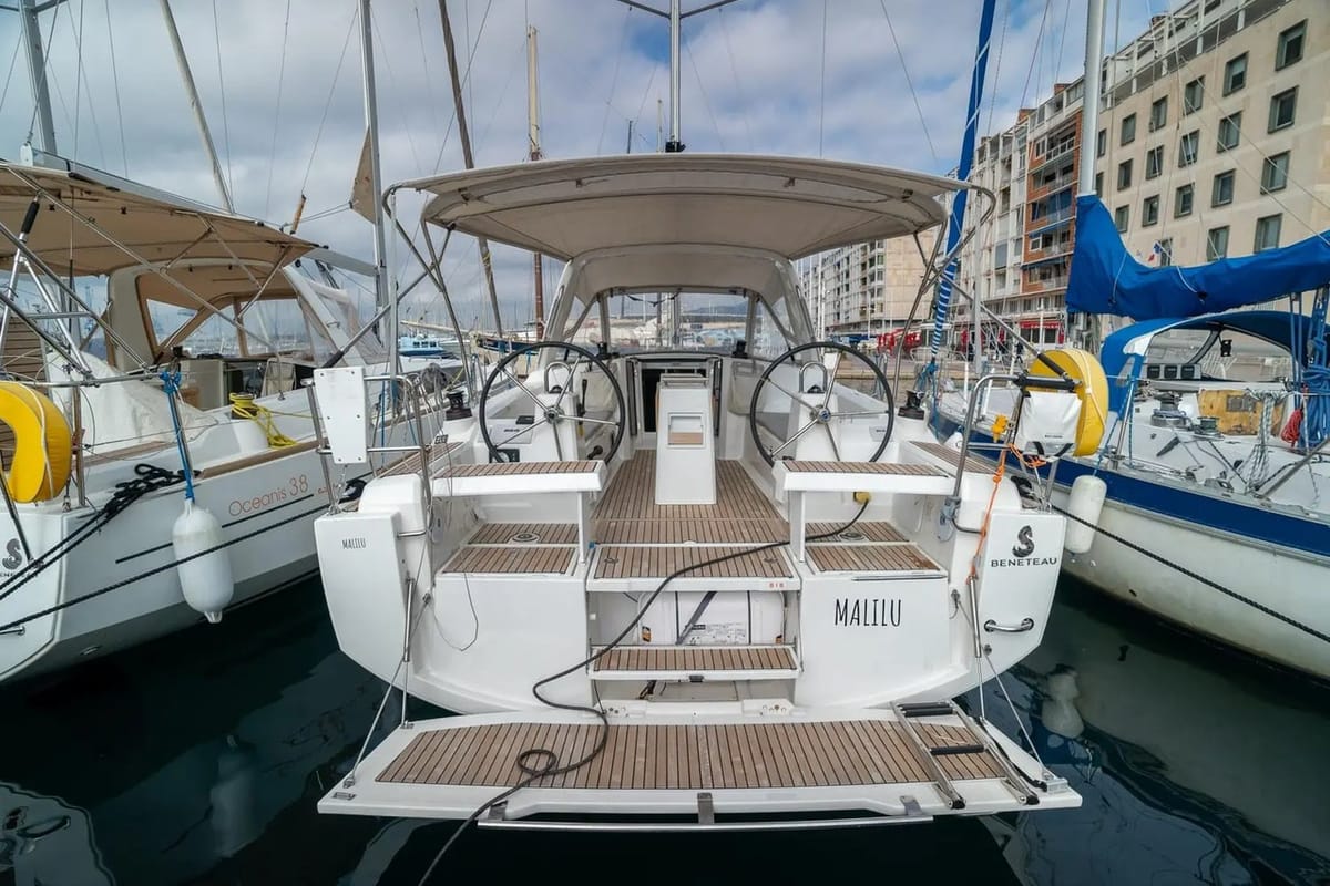 Exterior view of Malilu, a Beneteau Oceanis 35.1 sailboat at Toulon, France