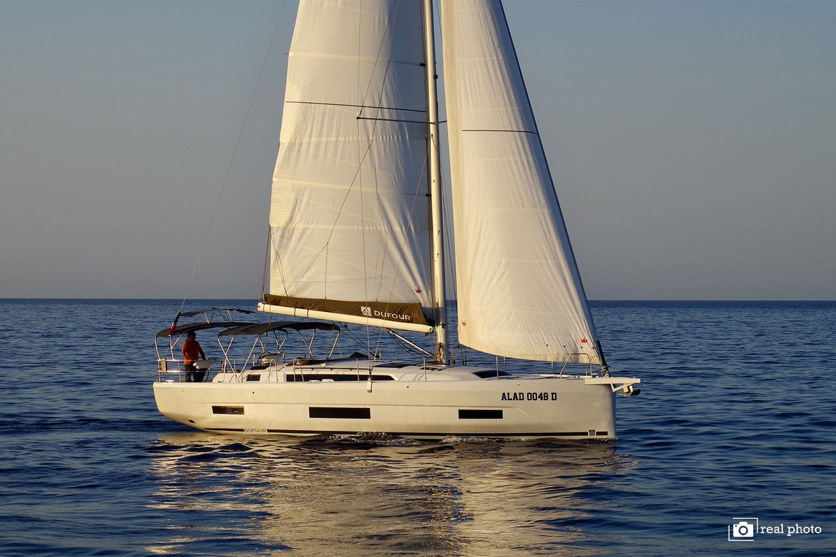 Exterior view of Clelia, a Dufour 470 sailboat at Tonnarella, Italy