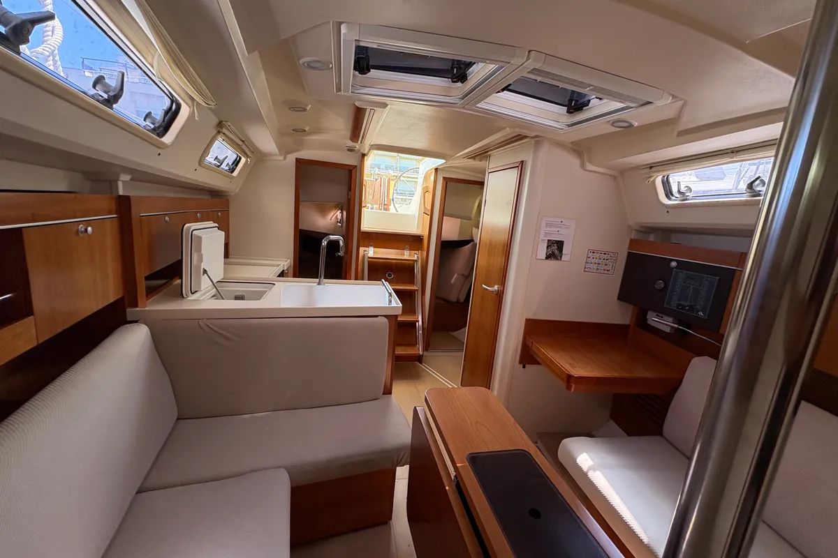 Kami, a Hanse Yachts Hanse 345 sailboat at Marina d'Empuriabrava