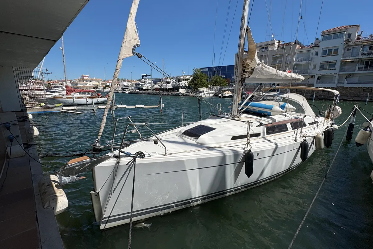 Kami, a Hanse Yachts Hanse 345 sailboat at Marina d'Empuriabrava