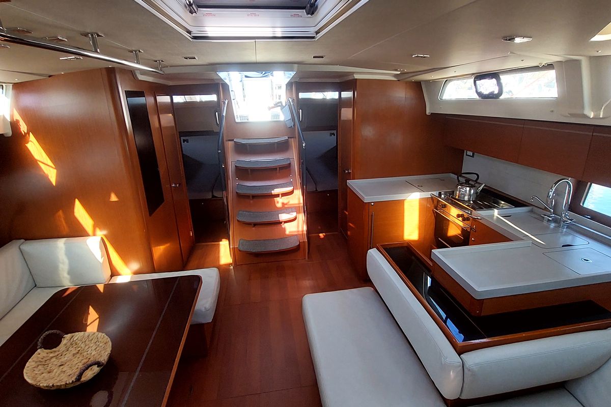 Salon of Famiglia, a Beneteau Oceanis 51.1 sailboat at Athens, Greece