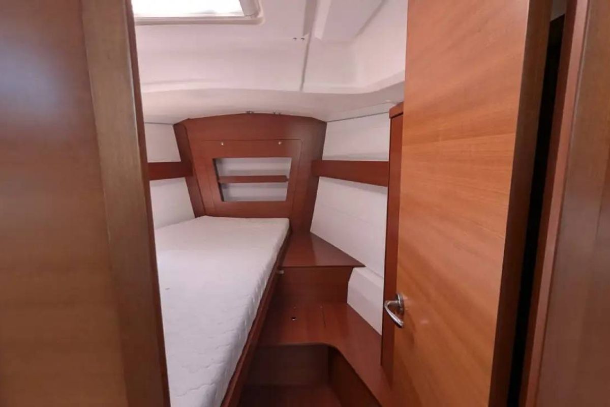 Cabin on Tarann, a Dufour 375 Grand Large sailboat at Saint-Cast-le-Guildo, France