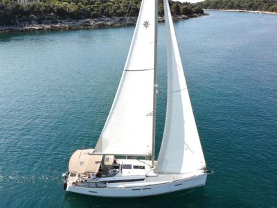 Cabin on Mira, a Jeanneau Sun Odyssey 419 sailboat at Grad Pula, Croatia